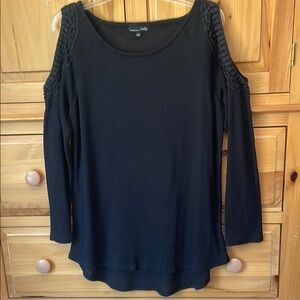 RXB Black waffle weave long sleeved top w/ peek a boo shoulders w/ crochet detai